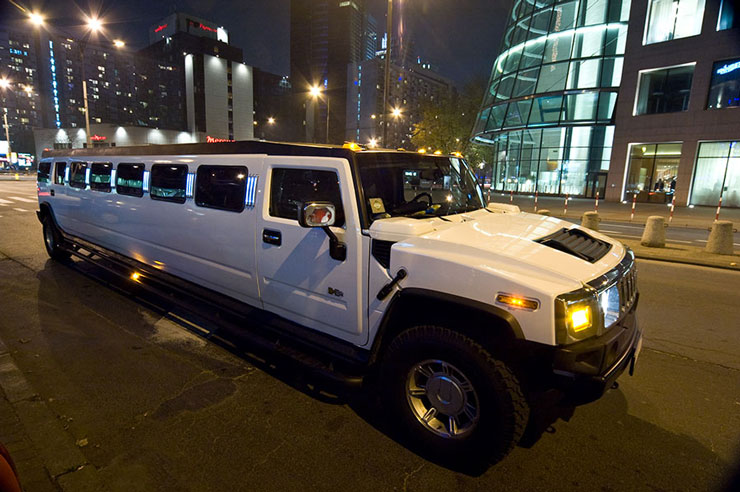 White Hummer Coventry